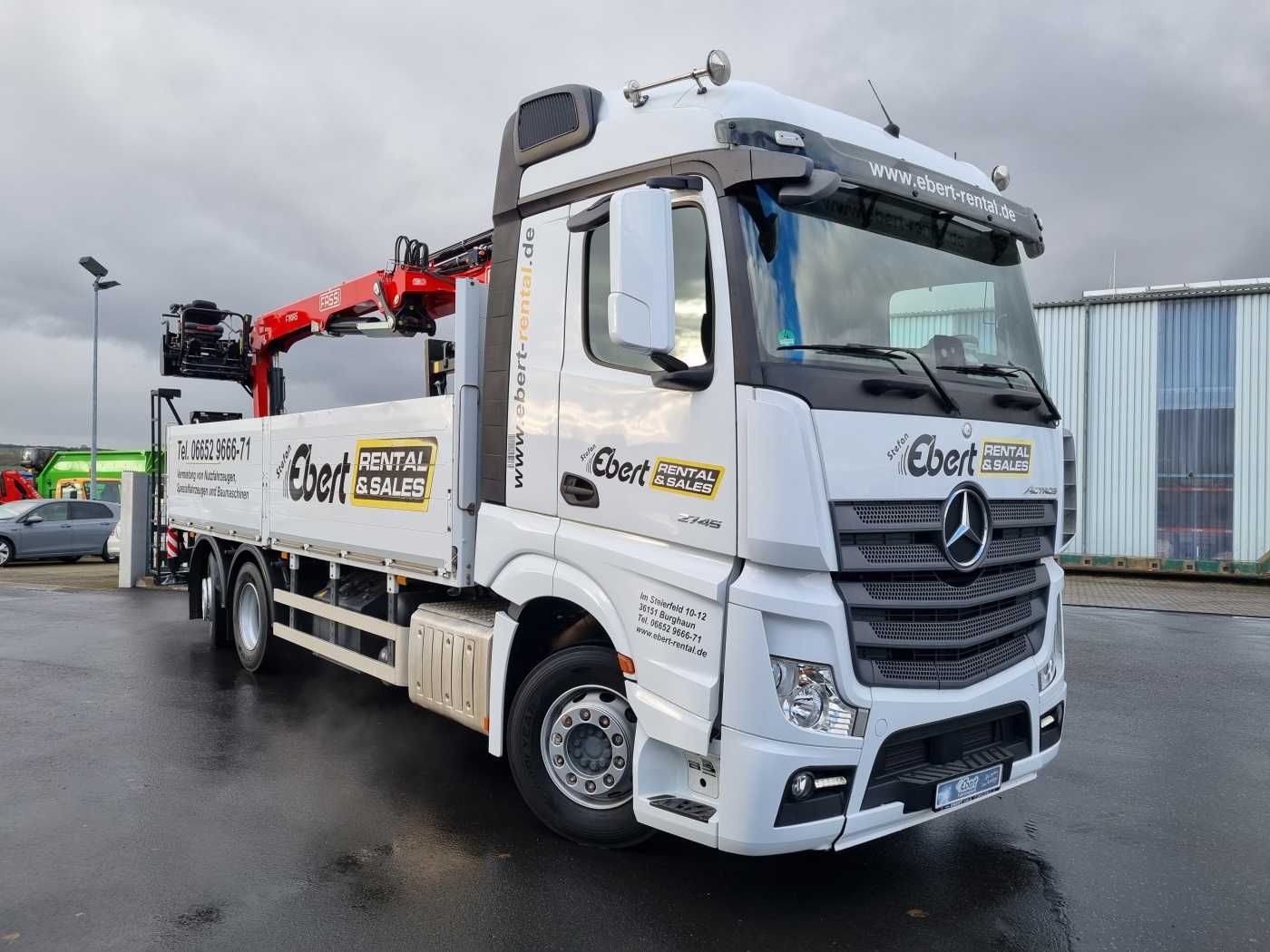 Fahrzeugabbildung Mercedes-Benz Actros 2745 L 6x2 Baustoffpritsche+Kran Retarder