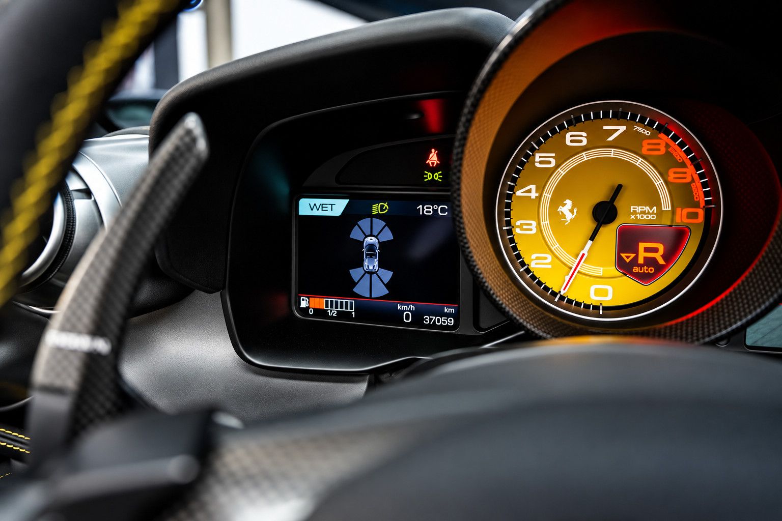 Fahrzeugabbildung Ferrari F8 Spider Giallo Modena *Lift*Carbon*Kamera*