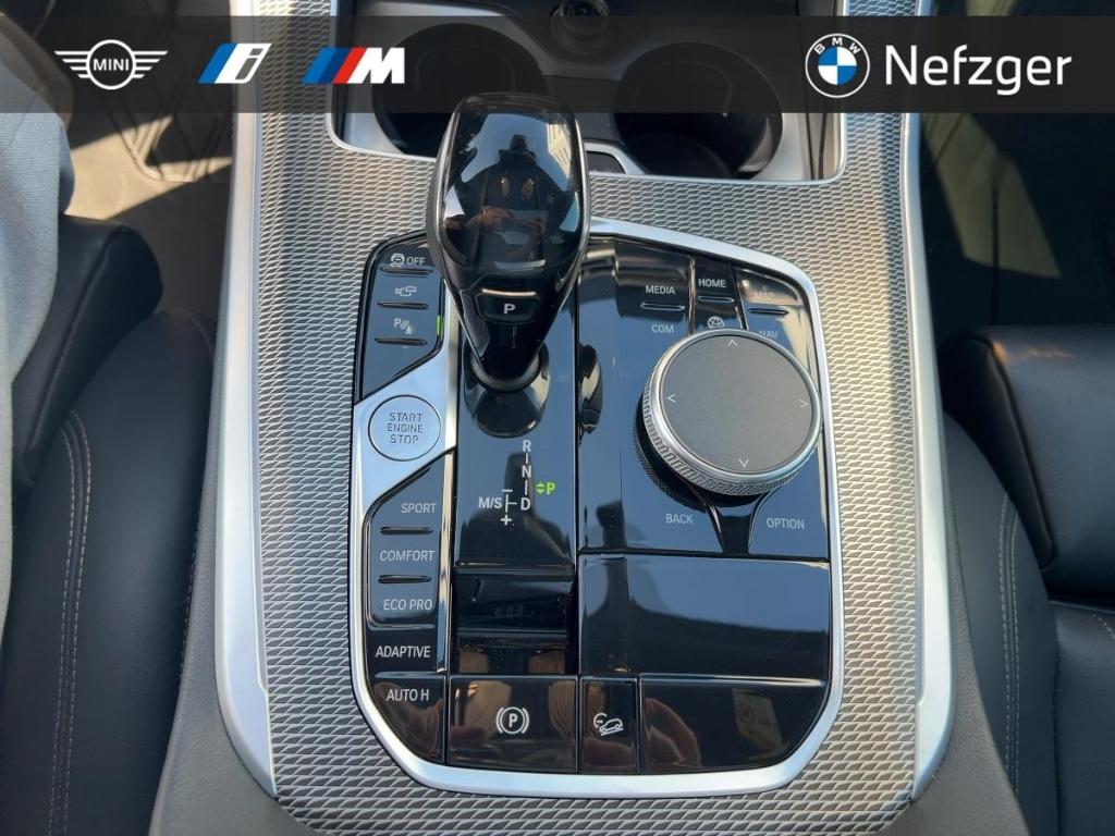 BMW X5 xDrive30d M Paket Laser HUD H&K Standheizung