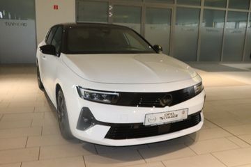 Fotografie 2 des Opel Astra Sports Tourer 1.2 Turbo Automatik GS