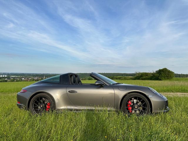 Porsche 991 Targa 4 GTS Approved 2027 Lift Bose