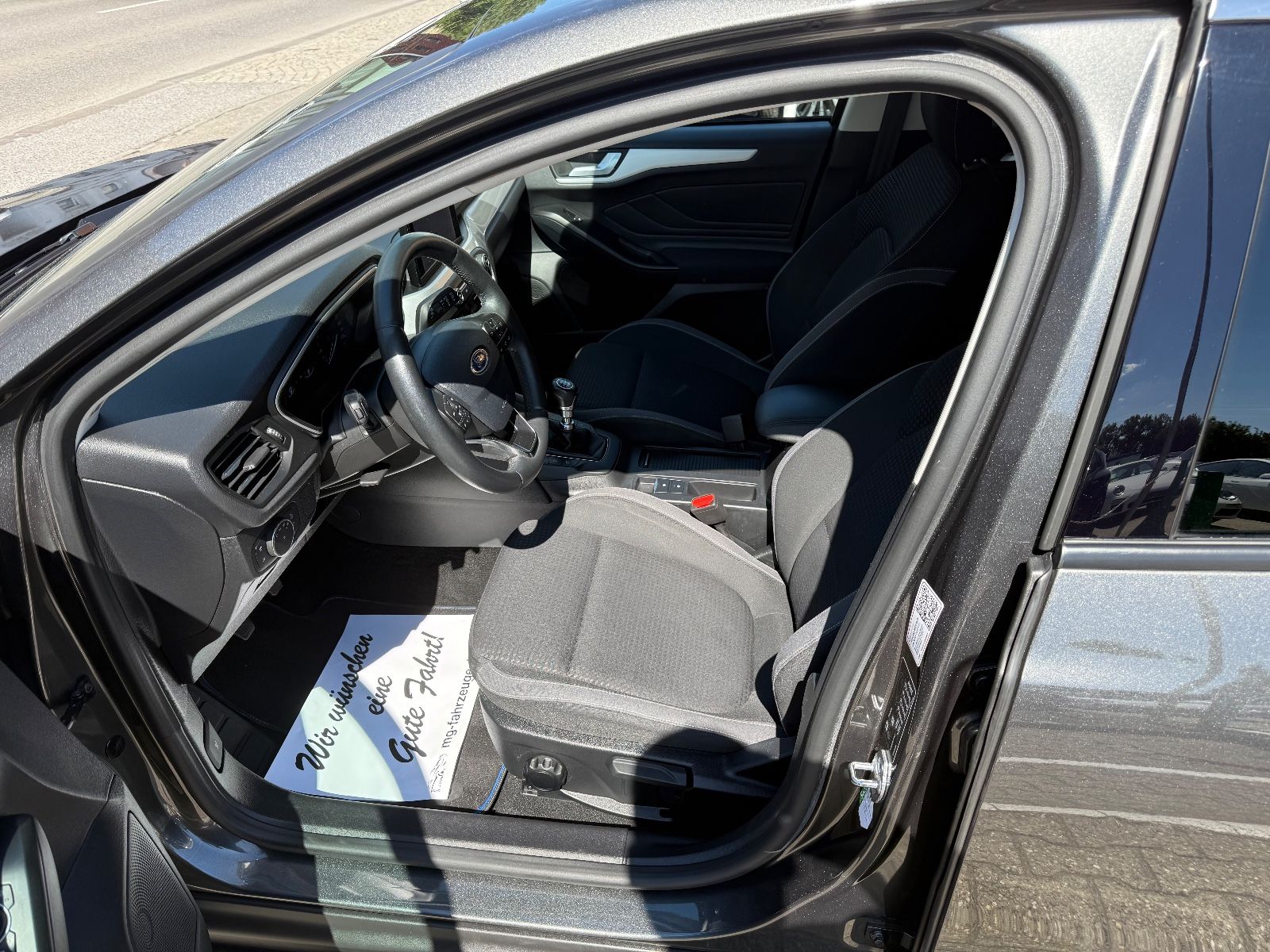 Fahrzeugabbildung Ford Focus Lim. Cool & Connect 1-HD KAMERA LED NAVI
