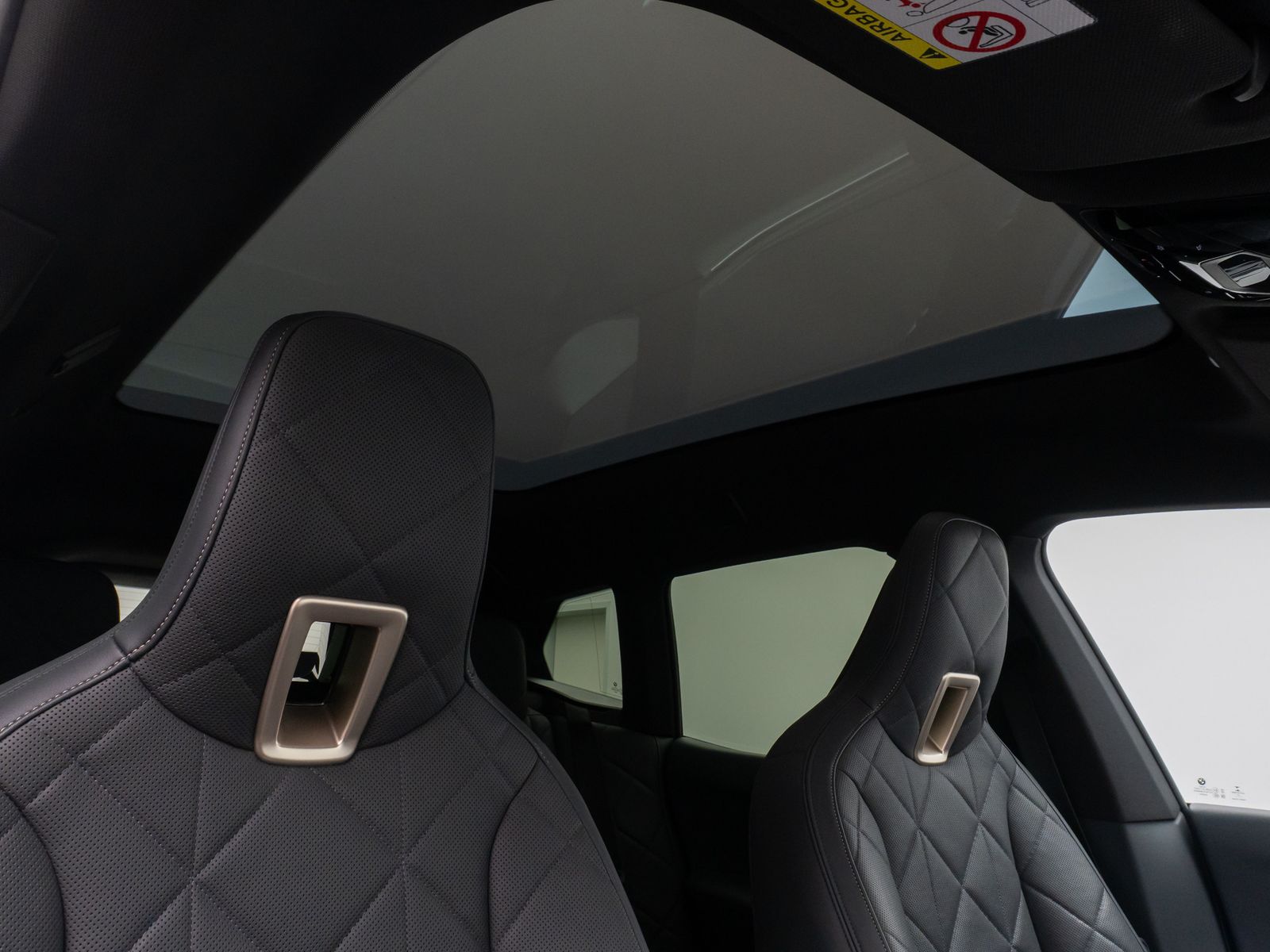 Fahrzeugabbildung BMW iX xD40 Panorama 360°DAB H/K Laser ACC AHK Sport