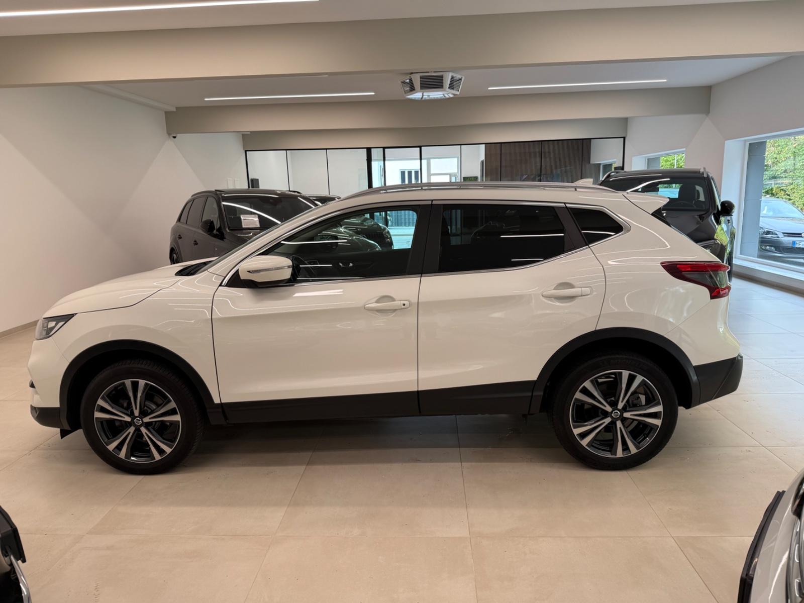 Nissan Qashqai 1. 3 N-Way Navi Klima Panorama AHK 1.8t