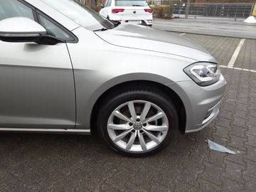 Fotografie 3 des VW Golf Variant VII 2.0 TDI Highline*AHK*LED*SHZ*Al