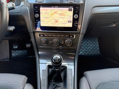 Fahrzeugabbildung Volkswagen Golf VII Variant Comfortline Navi Sitzh ACC AHK