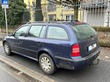 Skoda Octavia Combi 1.6 Style KLIMA+AHK+ALLWETTER - Skoda Octavia aus 2004: Kombi
