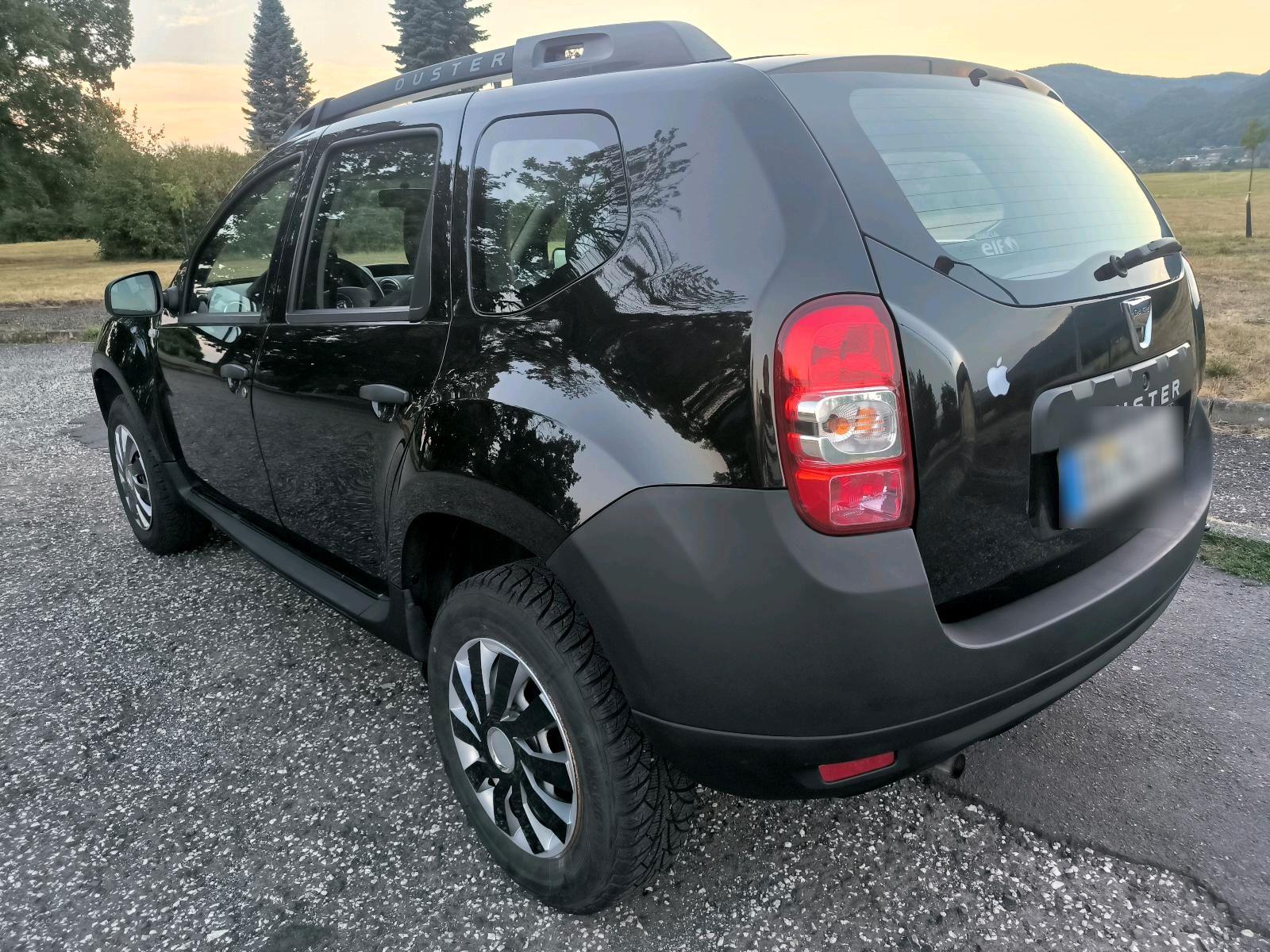 Dacia Duster 2014 — engine 105 HP (77kW)