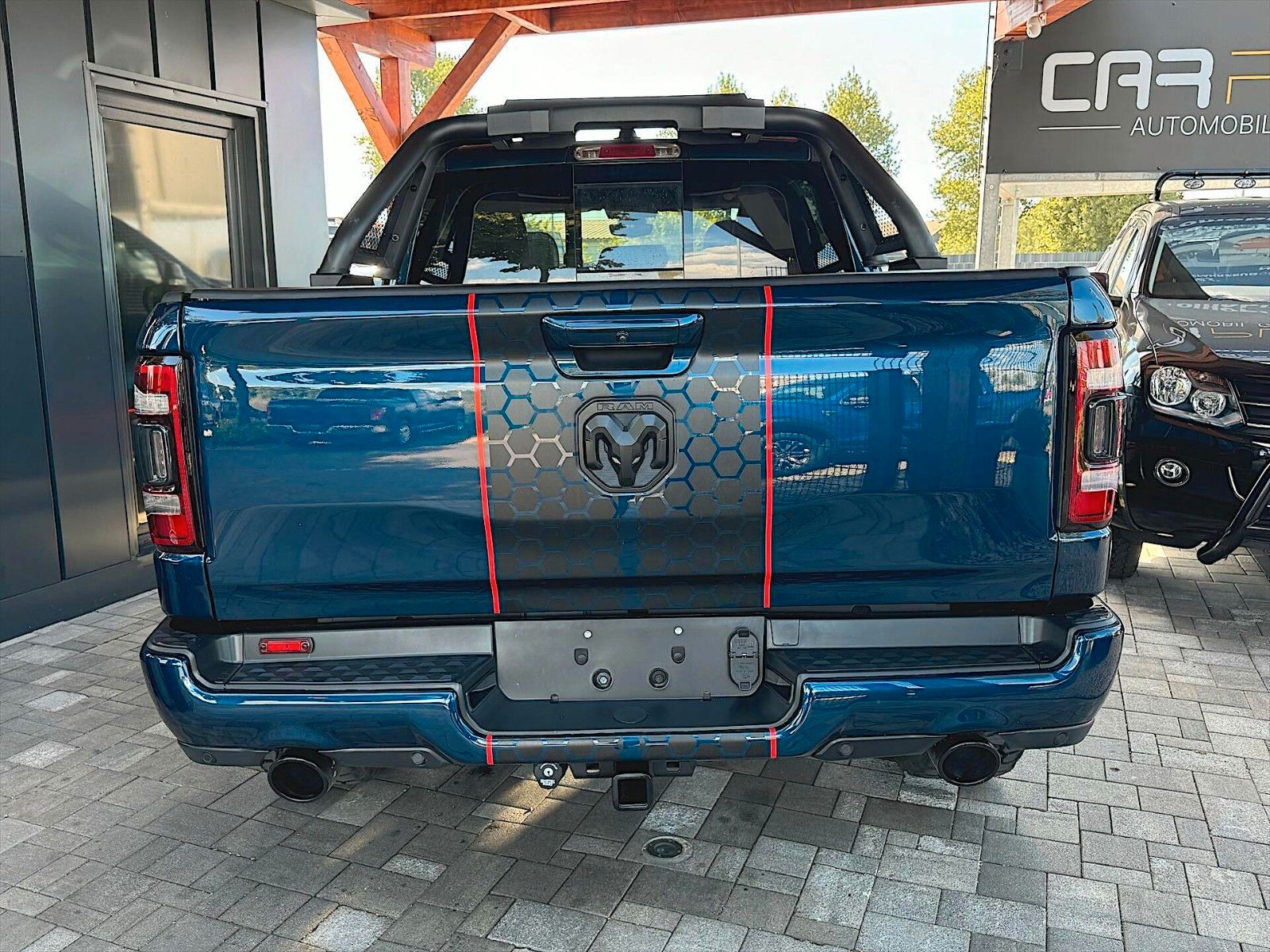Fahrzeugabbildung Dodge RAM 5.7 V8 HEMI Night-Edition Offroad 4x4  LPG