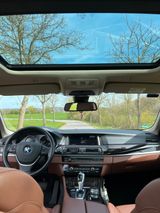BMW 520d Touring - Panoramadach, Vollleder, AHK