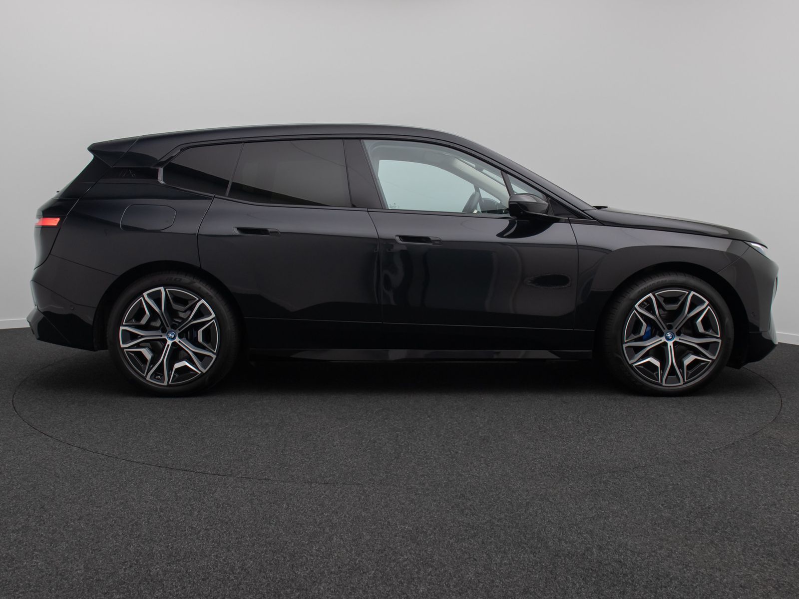 Fahrzeugabbildung BMW IX xD50  Sport 360&deg;DAB H/K Laser Komfort ACC 22"