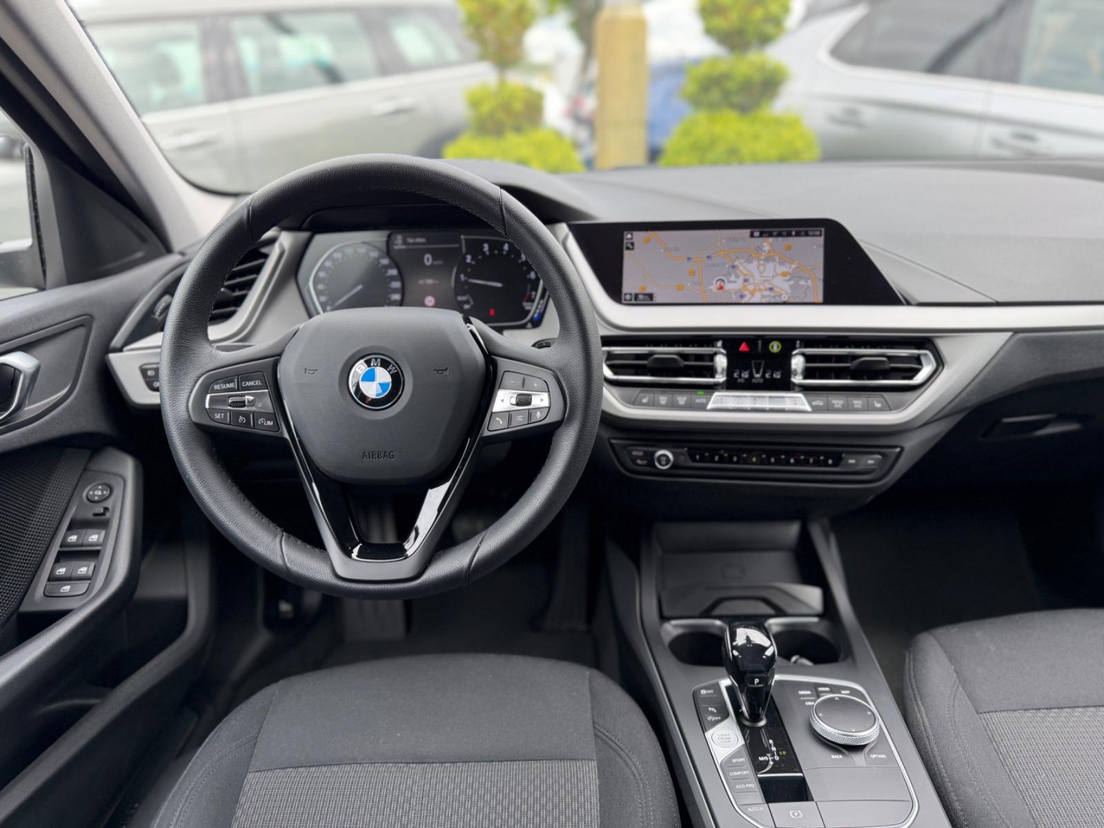 BMW 118i Advantage Automatik