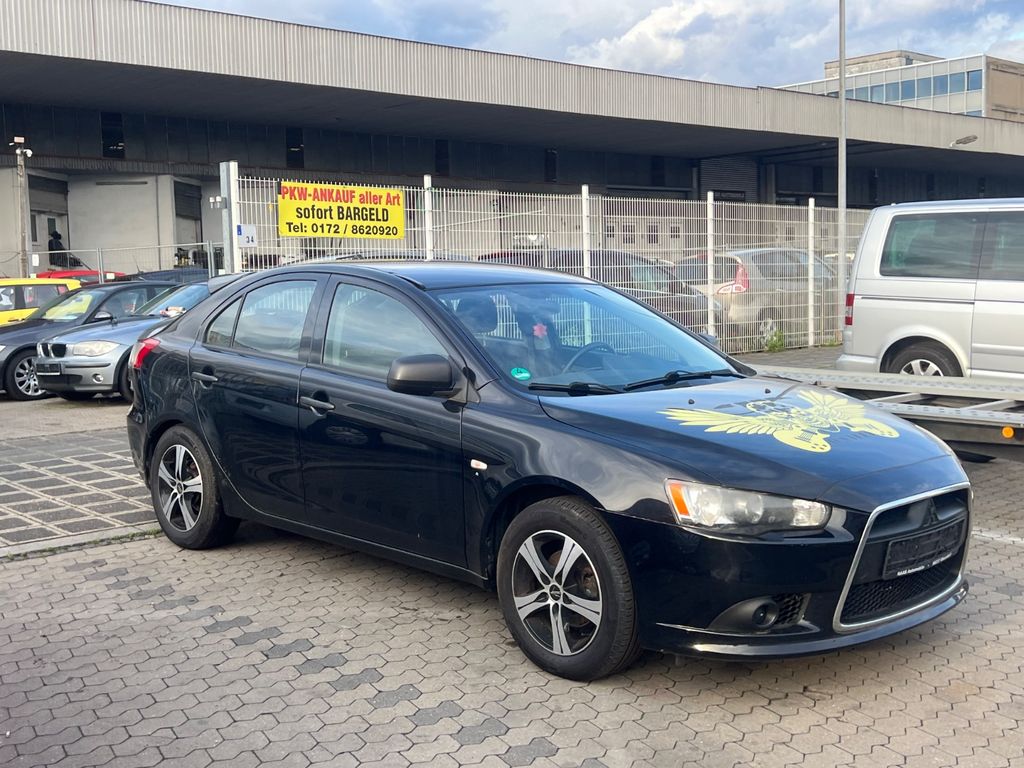 Mitsubishi Lancer