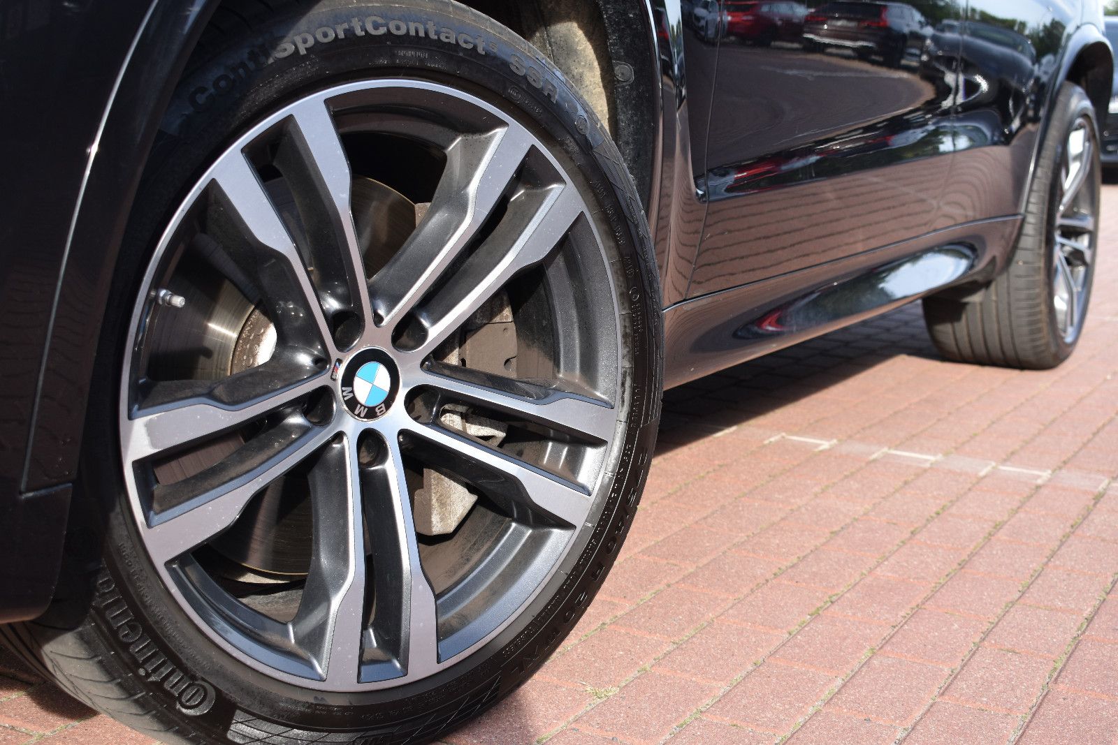 Fahrzeugabbildung BMW X5 M50d*RFK*XEN*PANO*H&K*NAVI*MIETKAUF