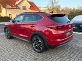 Hyundai Tucson, Aut., Pano, Kamera, Navi, AHK, 4x Sitzh. - rote Hyundai TUCSON