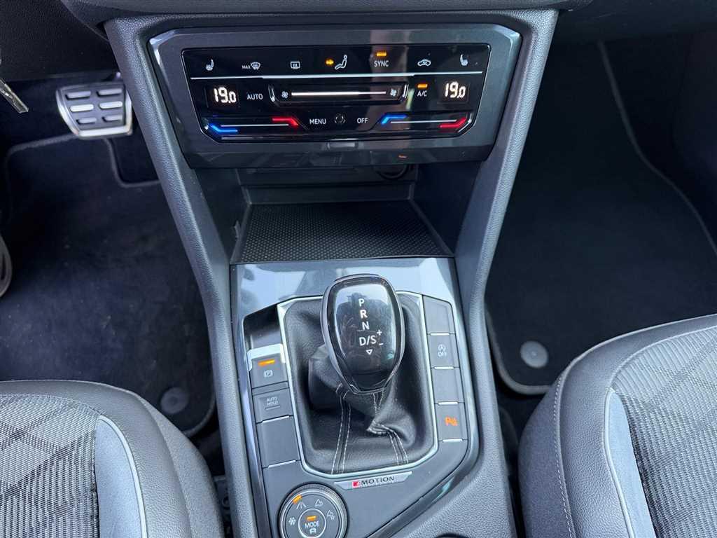 Volkswagen Tiguan R-Line 2.0 TSI DSG 4MOTION DCC AHK Navi, миниатюра 13