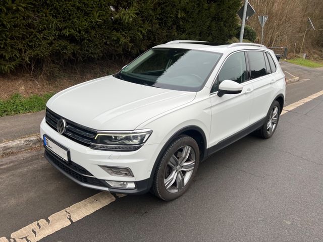 Volkswagen Tiguan Highline 4Motion*VIRTUELL*360°*LEDER*PANO