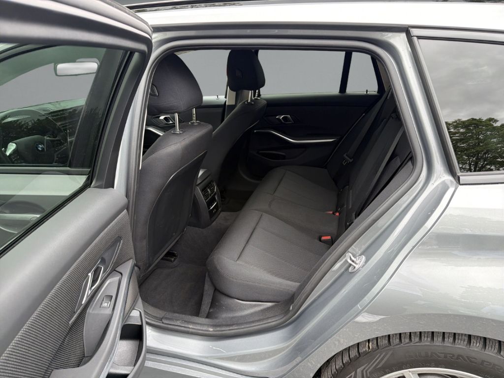 BMW 318 i Touring +LED+ALLW+PARKASS+INNOPAKET+ foto 9