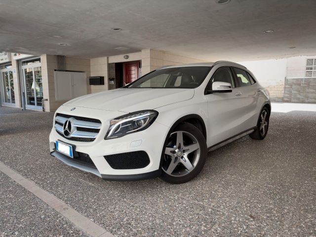 Mercedes-Benz Mercedes-benz GLA 200 d Premium 2.2 136 cv