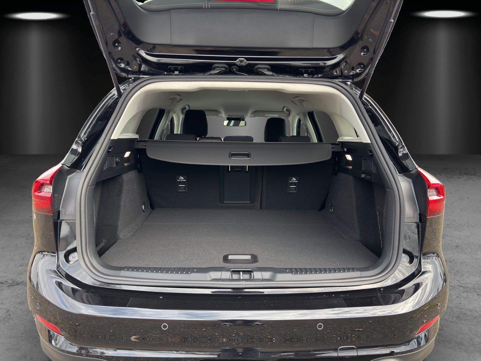 Fahrzeugabbildung Ford Focus Titanium X Turnier 155PS B&O Winter Pak.