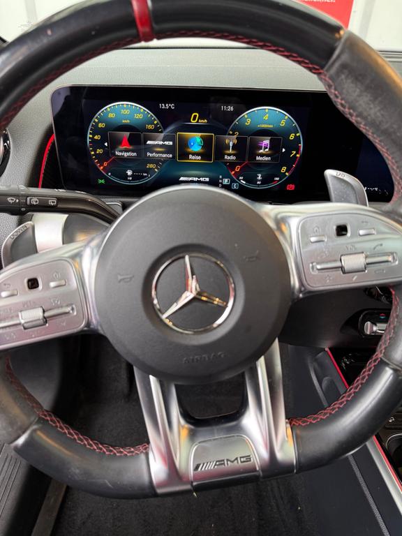 Mercedes-Benz GLB 35 AMG