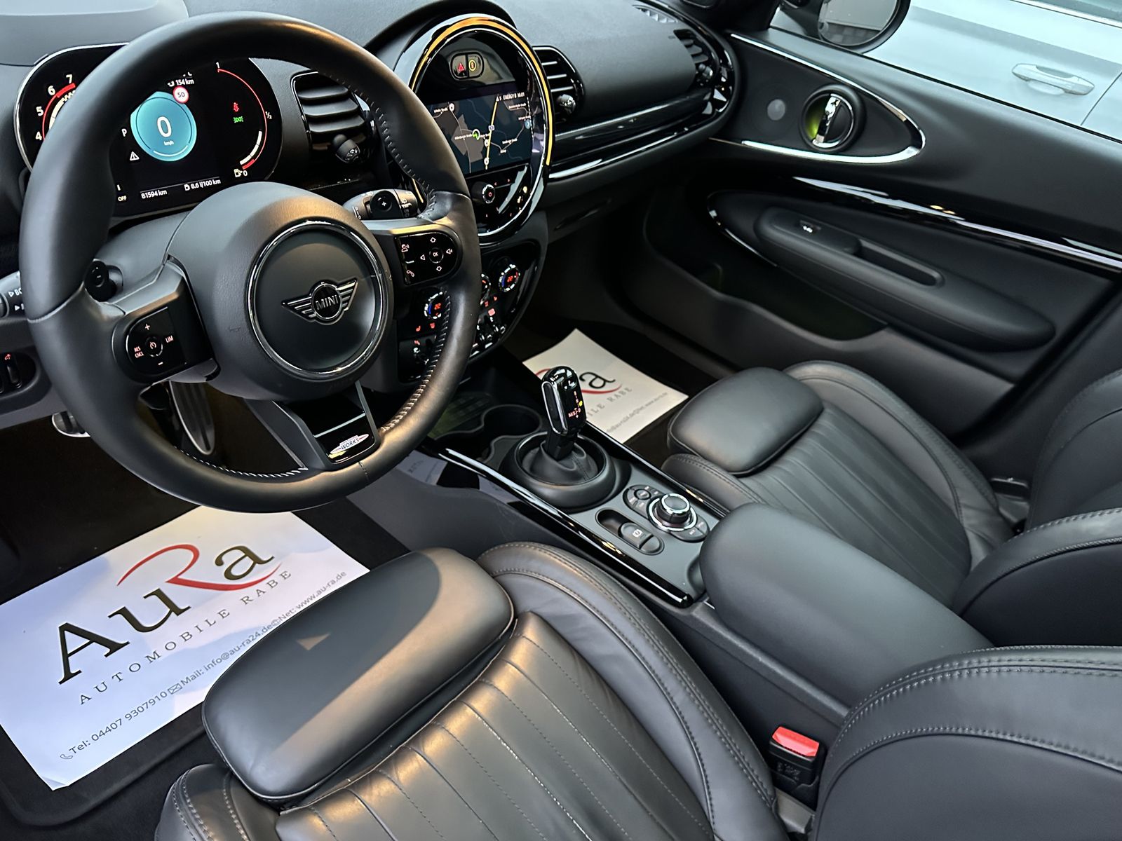 Fahrzeugabbildung MINI John Cooper Works Clubman All4 NAV+LED+PANO+H&K