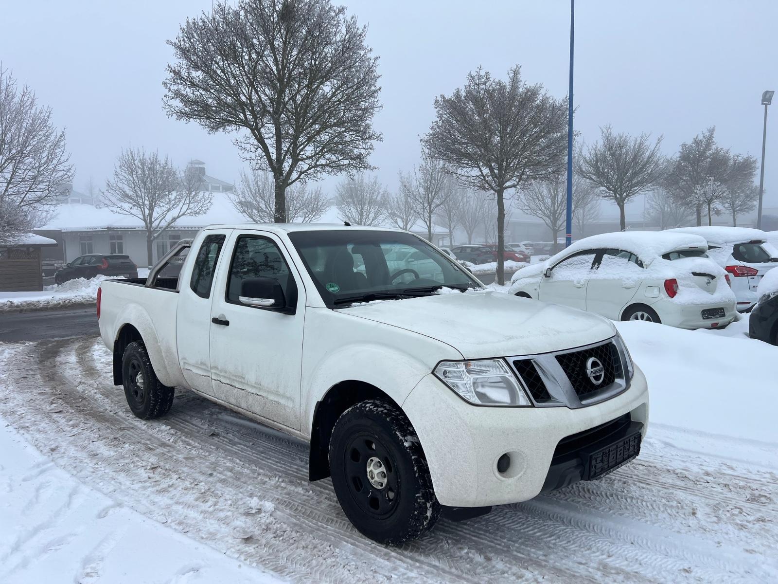 Nissan Navara Pickup King Cab XE 4X4 MOTOR DEFEKT