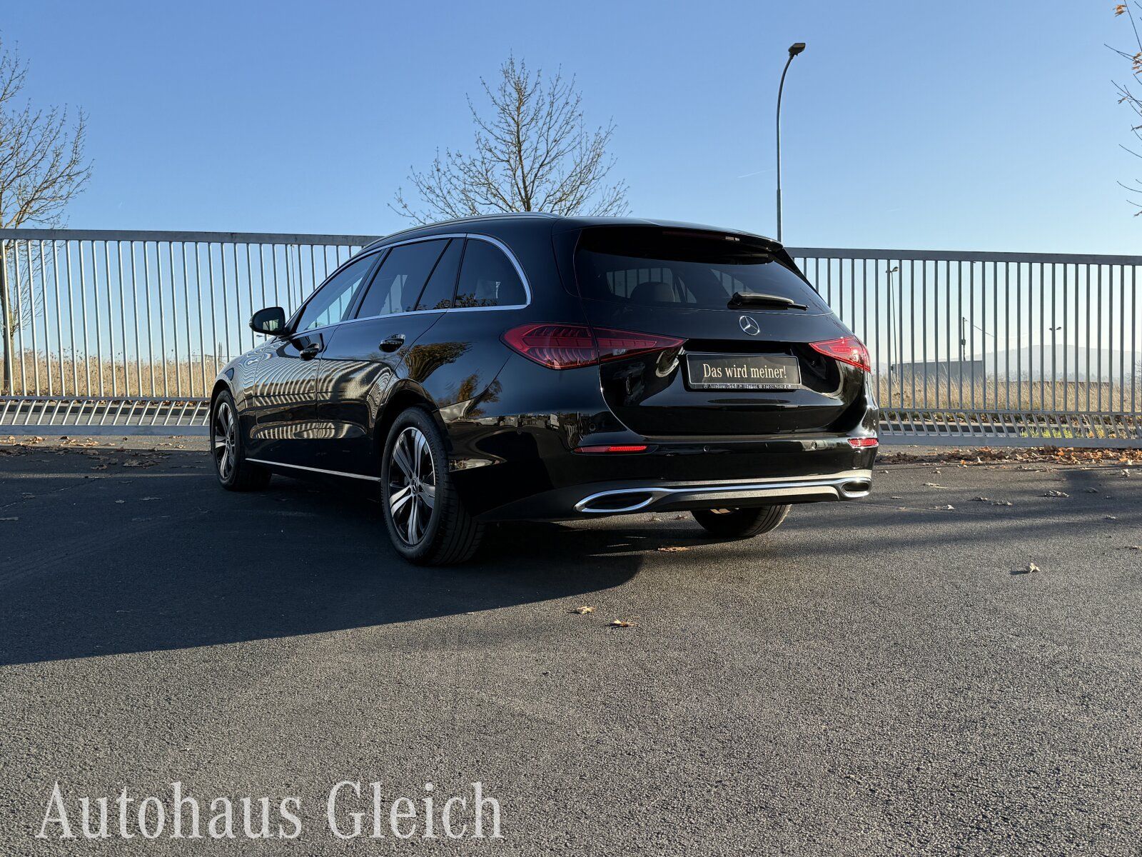 Fahrzeugabbildung Mercedes-Benz C 220 d 4MATIC T-Modell AVANTGARDE Exterieur/Nav