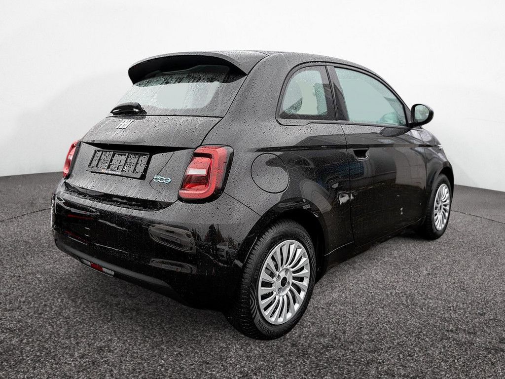 Fahrzeugabbildung Fiat 500e Action KLIMA USB TAGFAHRLICHT