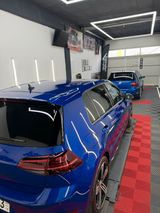 Volkswagen Golf R 2.0 TSI DSG 4MOTION - Volkswagen Golf mit Benzin-Antrieb: Kombi, 2.0