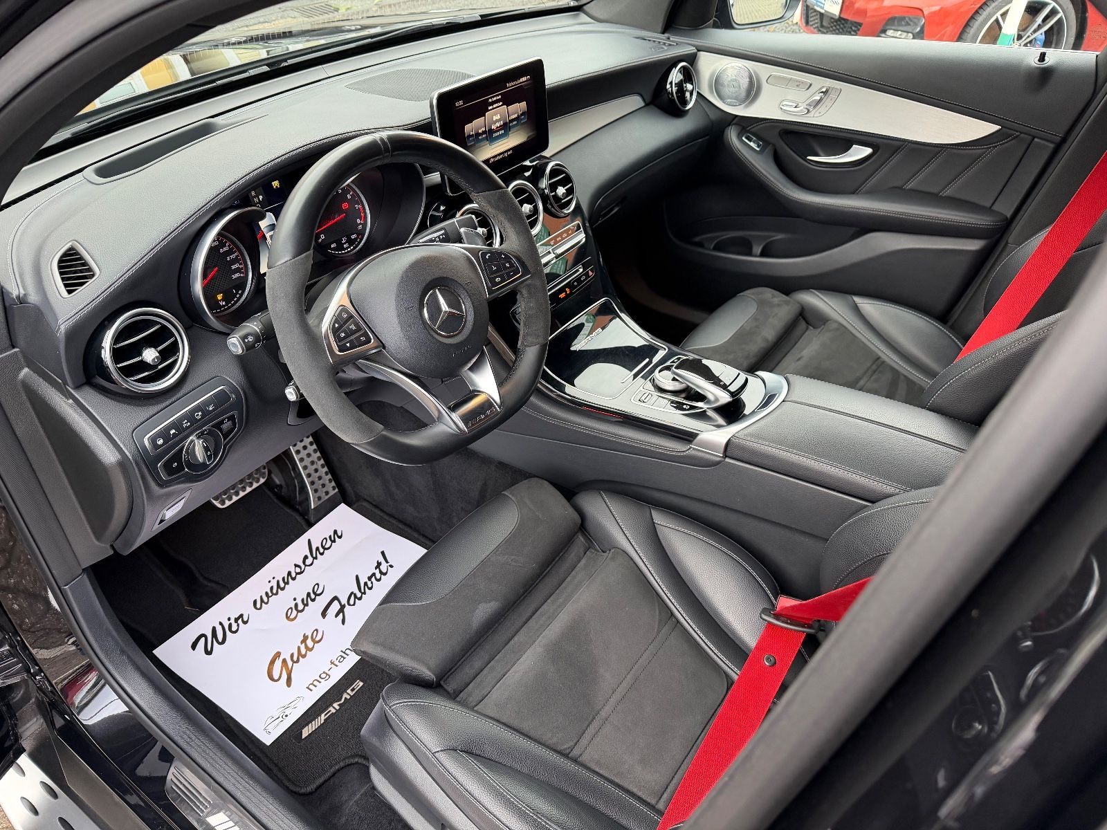 Fahrzeugabbildung Mercedes-Benz GLC 63S AMG COUPE HUD BURMESTER DRIVERS PACK