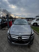 Mercedes-Benz B 250 4MATIC DCT - - Mercedes-Benz B 250 von privat