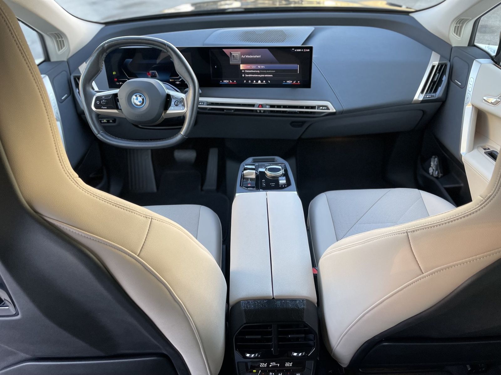 BMW iX - Bild 12