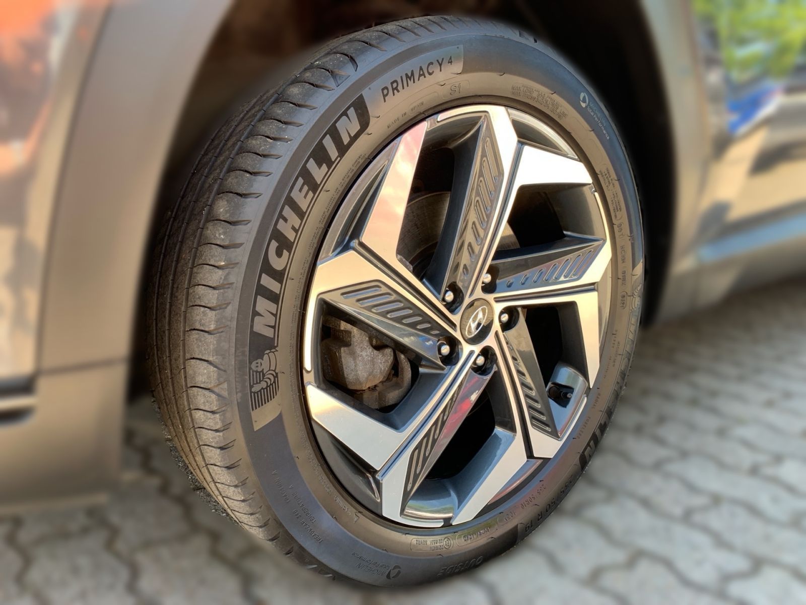 Fahrzeugabbildung Hyundai TUCSON 1.6 T-GDI Trend Plug-In Hybrid 4WD AHk