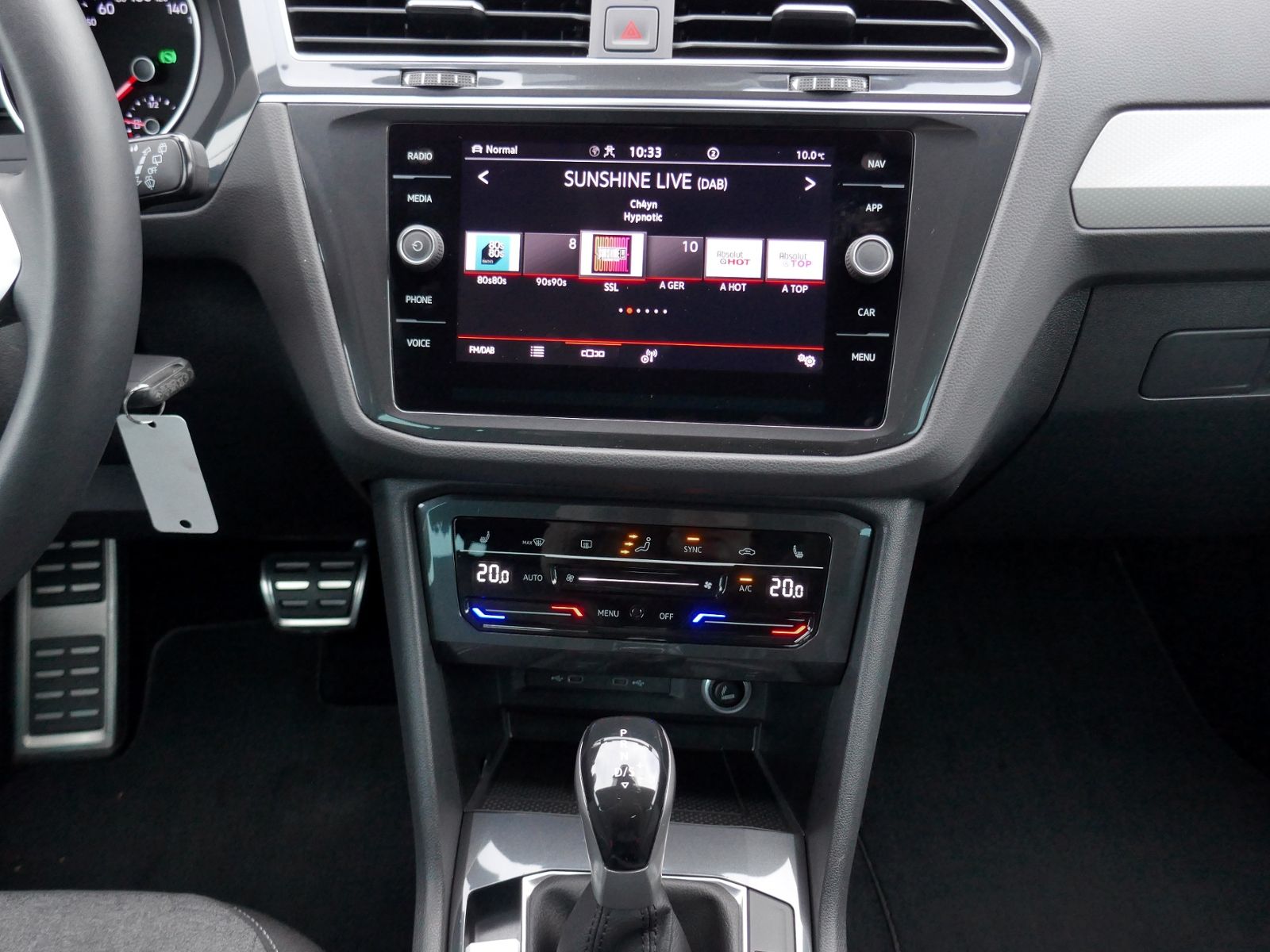 Fahrzeugabbildung Volkswagen Tiguan MOVE 1.5 TSI DSG | LED AHK RFK ACC