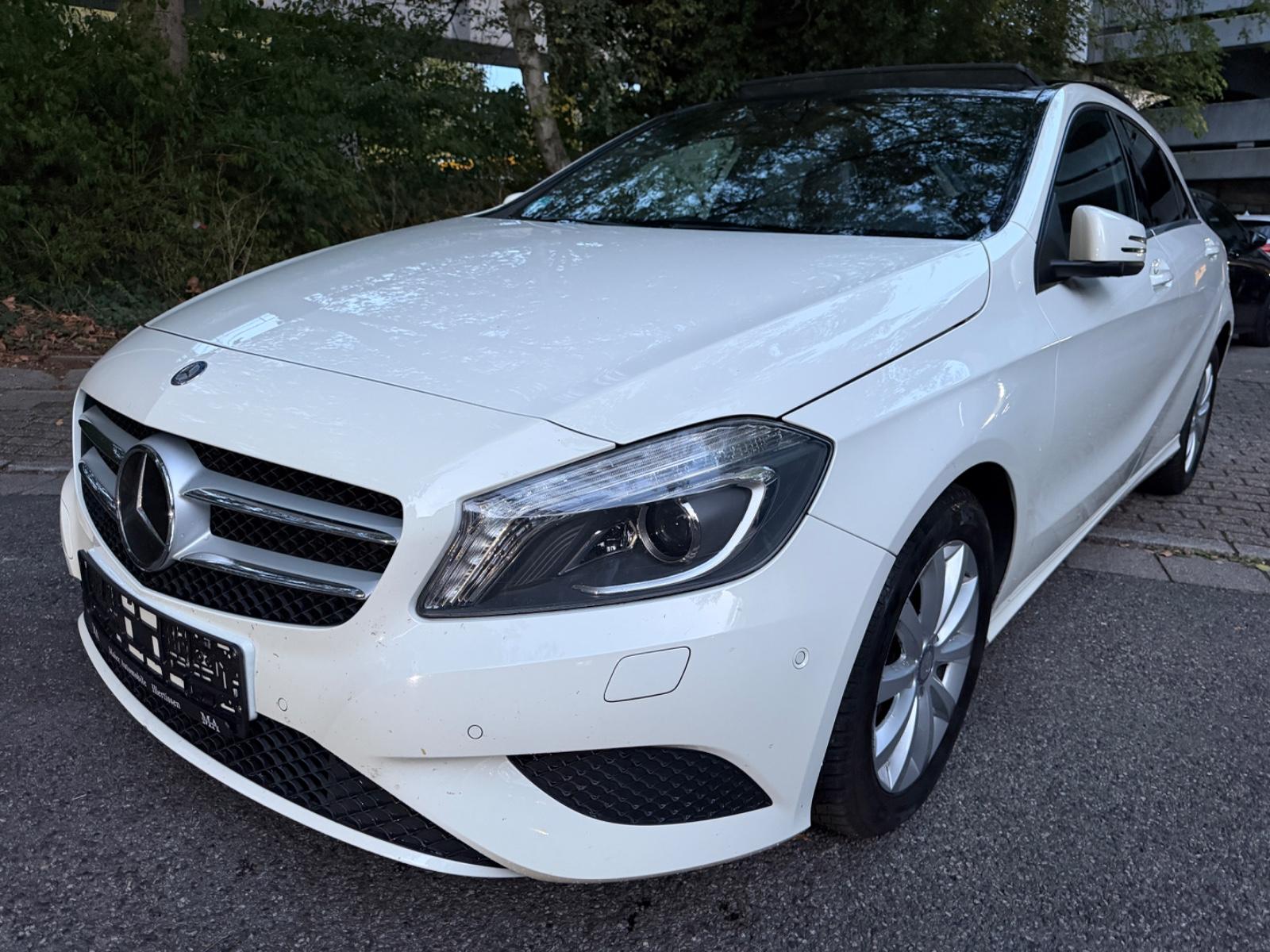 Mercedes-Benz A 180 A A 180 BlueEfficiency*Panorama-Dach*