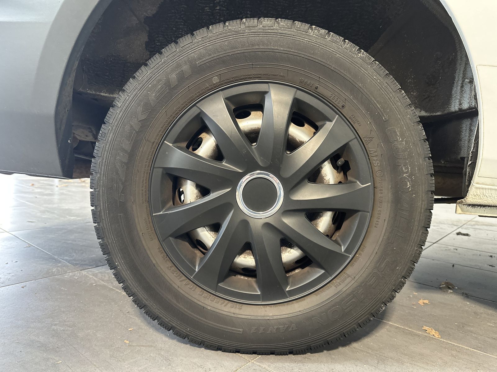 Fahrzeugabbildung Ford Tourneo Custom 300 L1 SHZ+PP+AHK+SH+BLUETOOTH+TE