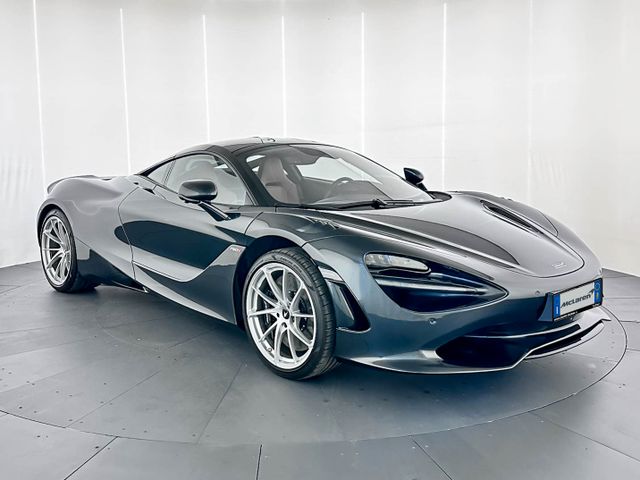 MCLAREN 750S