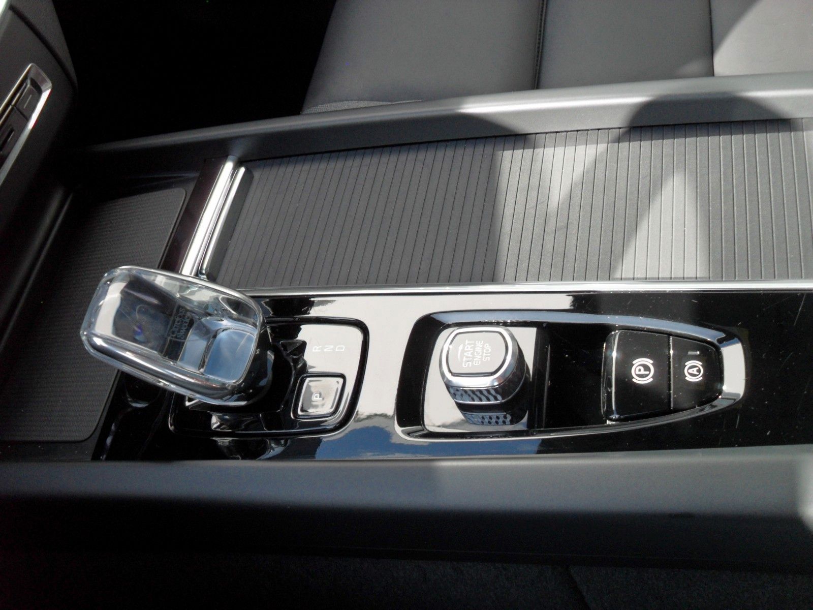Fahrzeugabbildung Volvo XC 60 B5 Plus Black Edition AWD | Headup