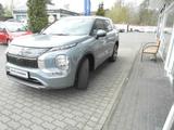 Mitsubishi Outlander Plug-in Hybrid Intro - Mitsubishi Outlander mit Hybrid-Antrieb: Plug-In Hybrid