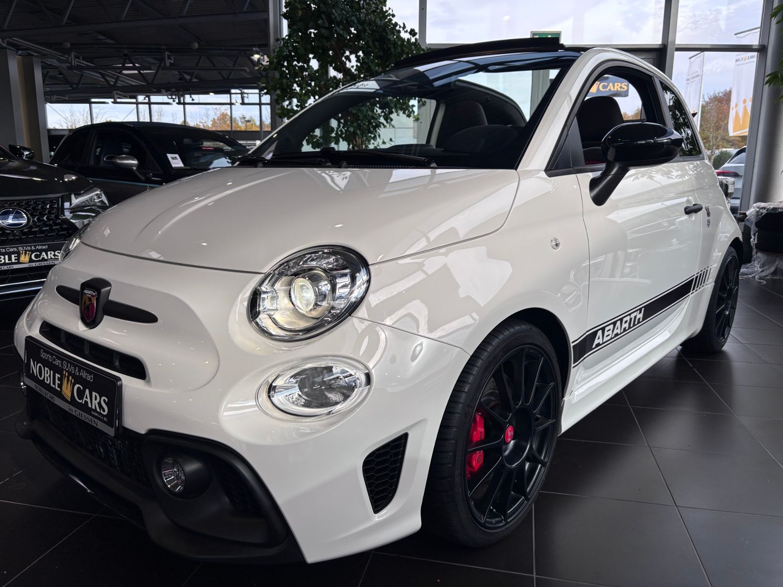 Fahrzeugabbildung Abarth 595 C esseesse BEATS XENON NAVI ALU