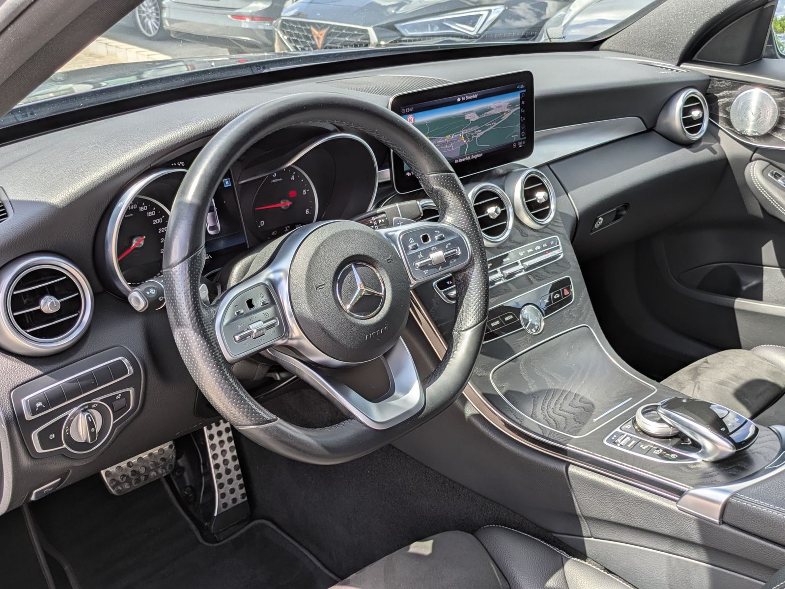 Fahrzeugabbildung Mercedes-Benz C 220 d AMG PANO*360°*MULTIBEAM*BURMESTER*ALCANT