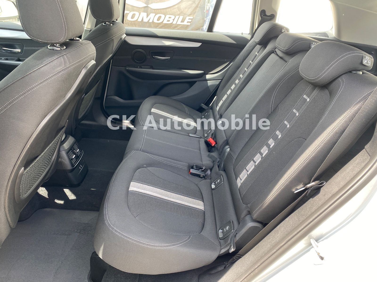 Fahrzeugabbildung BMW 216 d Gran Tourer Advantage/Automatik/Navi/PDC