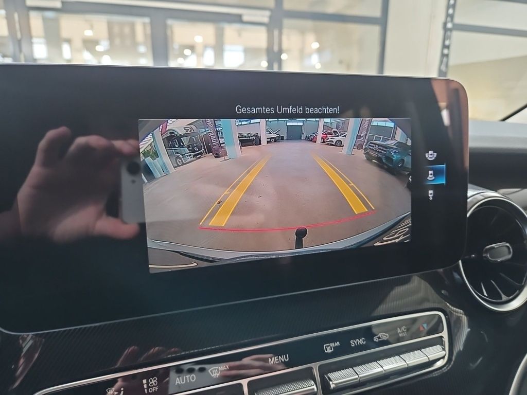 Fahrzeugabbildung Mercedes-Benz V 300 ED kompakt 4x4 5 Sitze 2,5tAHK LED 10''MBU