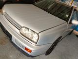 Volkswagen Golf 1.8 Auto Standard - Volkswagen Golf: Standard