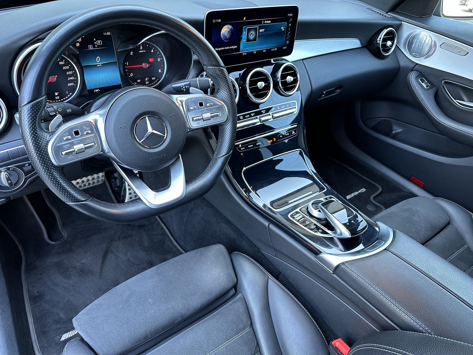 Fahrzeugabbildung Mercedes-Benz C 300d T AMG-Line NAV+LED+BURMESTER+SHZ+TEMPOMAT
