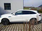 Mercedes-Benz EQC400 4Matic AMG Line , Burmester, AHK, ACC - weiße Mercedes-Benz EQC