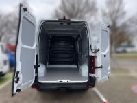 Nissan Interstar Kasten L2H2 N-Connecta AHK WINTER SHZG - Image