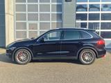 Porsche Cayenne Turbo - gebrauchte Porsche Cayenne aus dem Jahr 2010