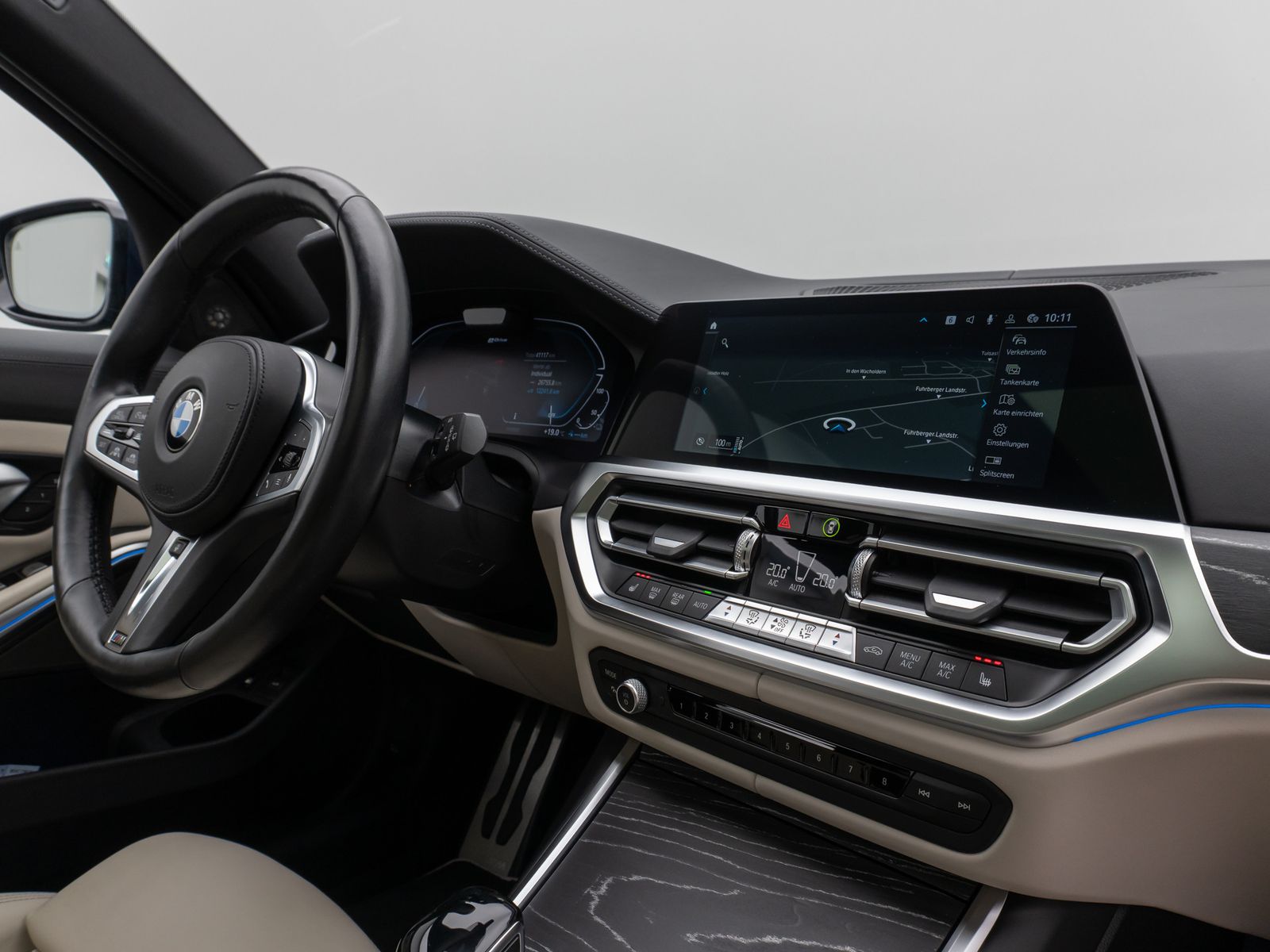 Fahrzeugabbildung BMW 330e xD M Sport Panoram Kamera Laser HUD DAB H/K
